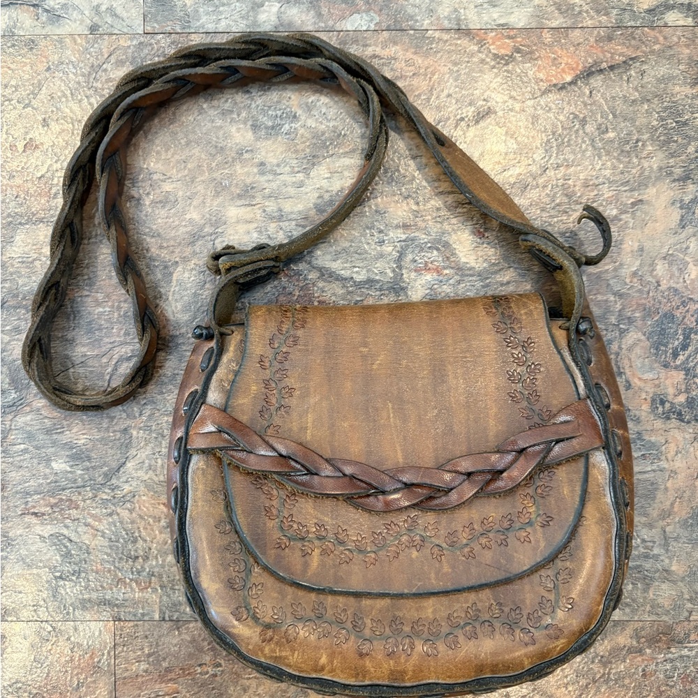 Vintage Leather Tooled Leaf Pattern Shoulder Bag … - image 2
